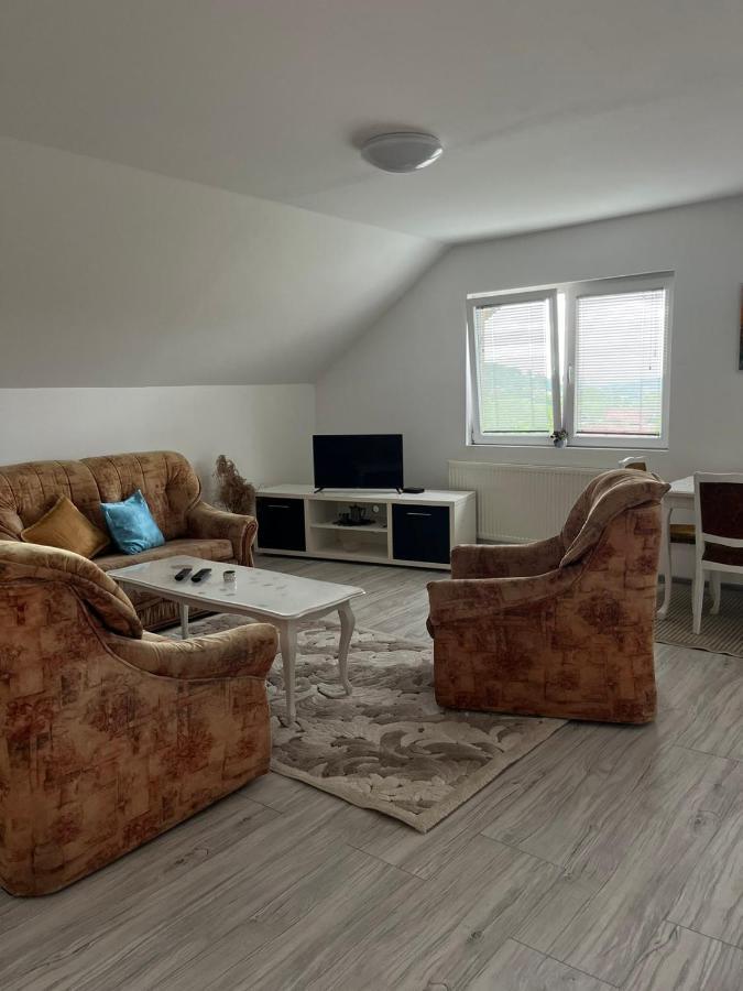 Apartman Salus 图兹拉 外观 照片